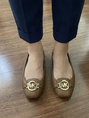 Michael Kors Tan Leather MK Logo Ballet Flats Sz 8